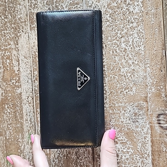 Prada Wallet - Picture 2 of 16